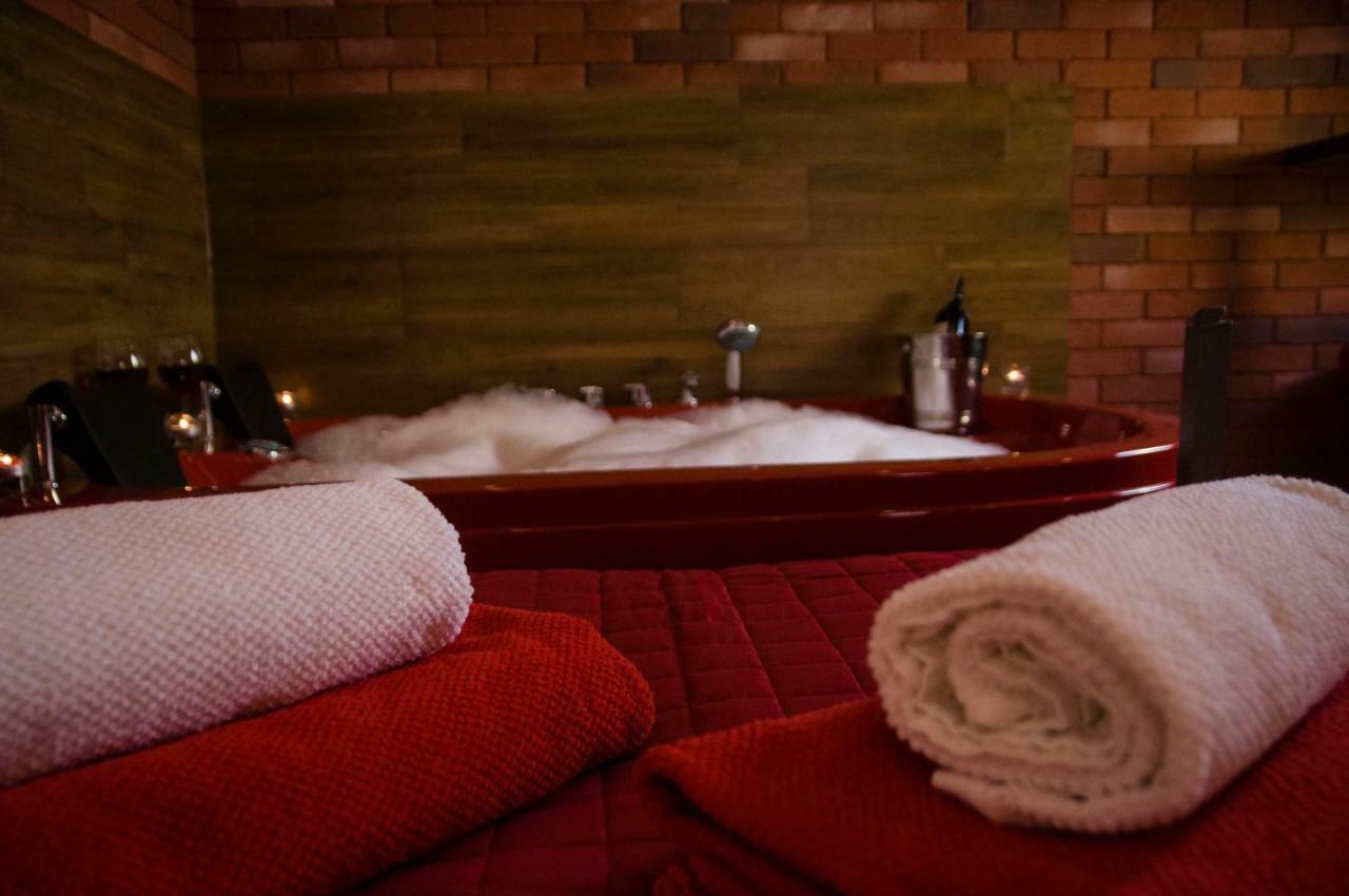 Jacuzzi Apartment Red 克拉科夫 外观 照片